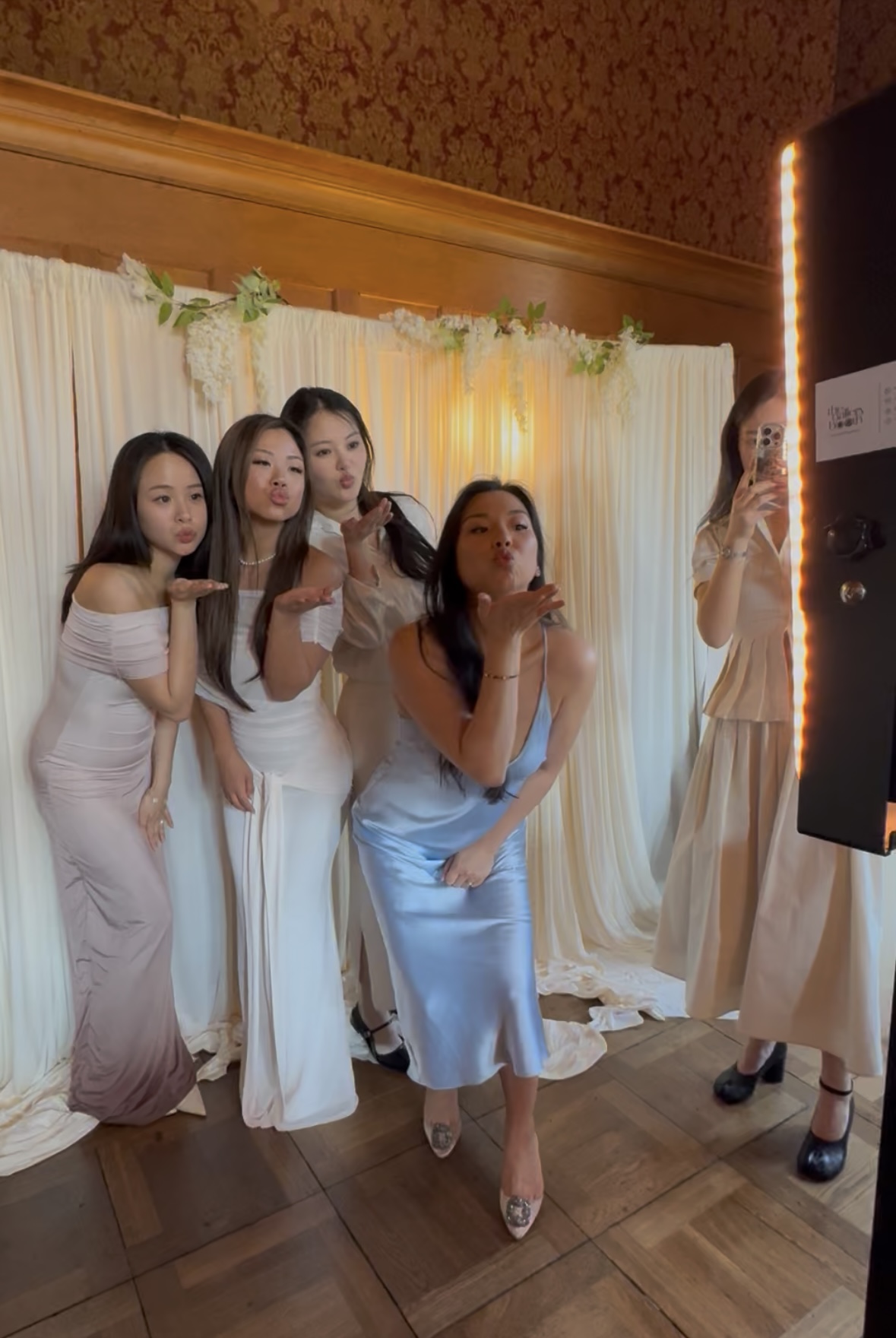 Premium photobooth voor bruiloften door The Gallery Booth