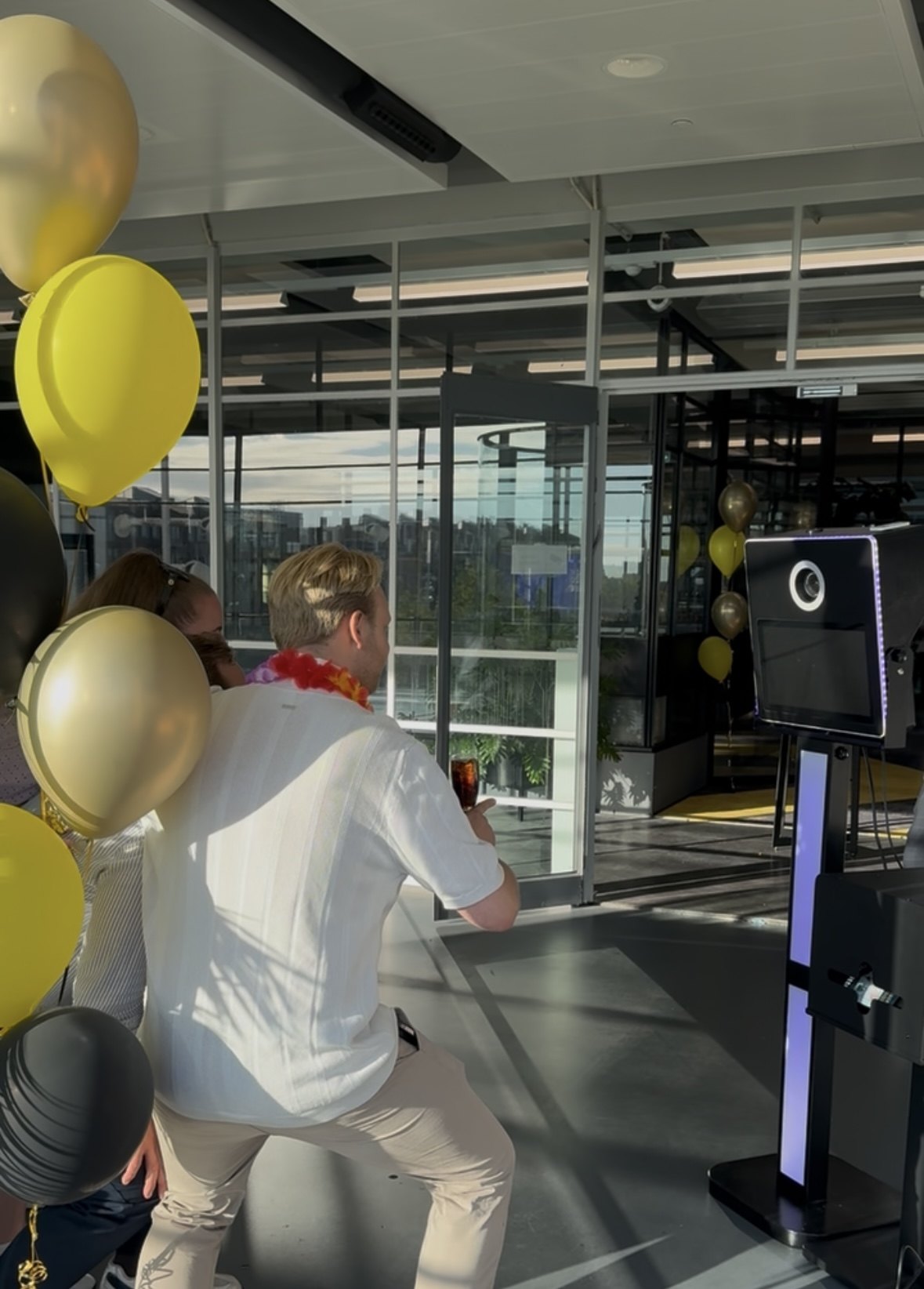 Premium photobooth voor bedrijfsfeesten & events door The Gallery Booth